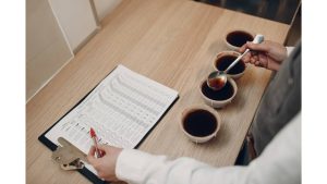 کاپینگ قهوه غرق شدن در دنیای عطر و طعم